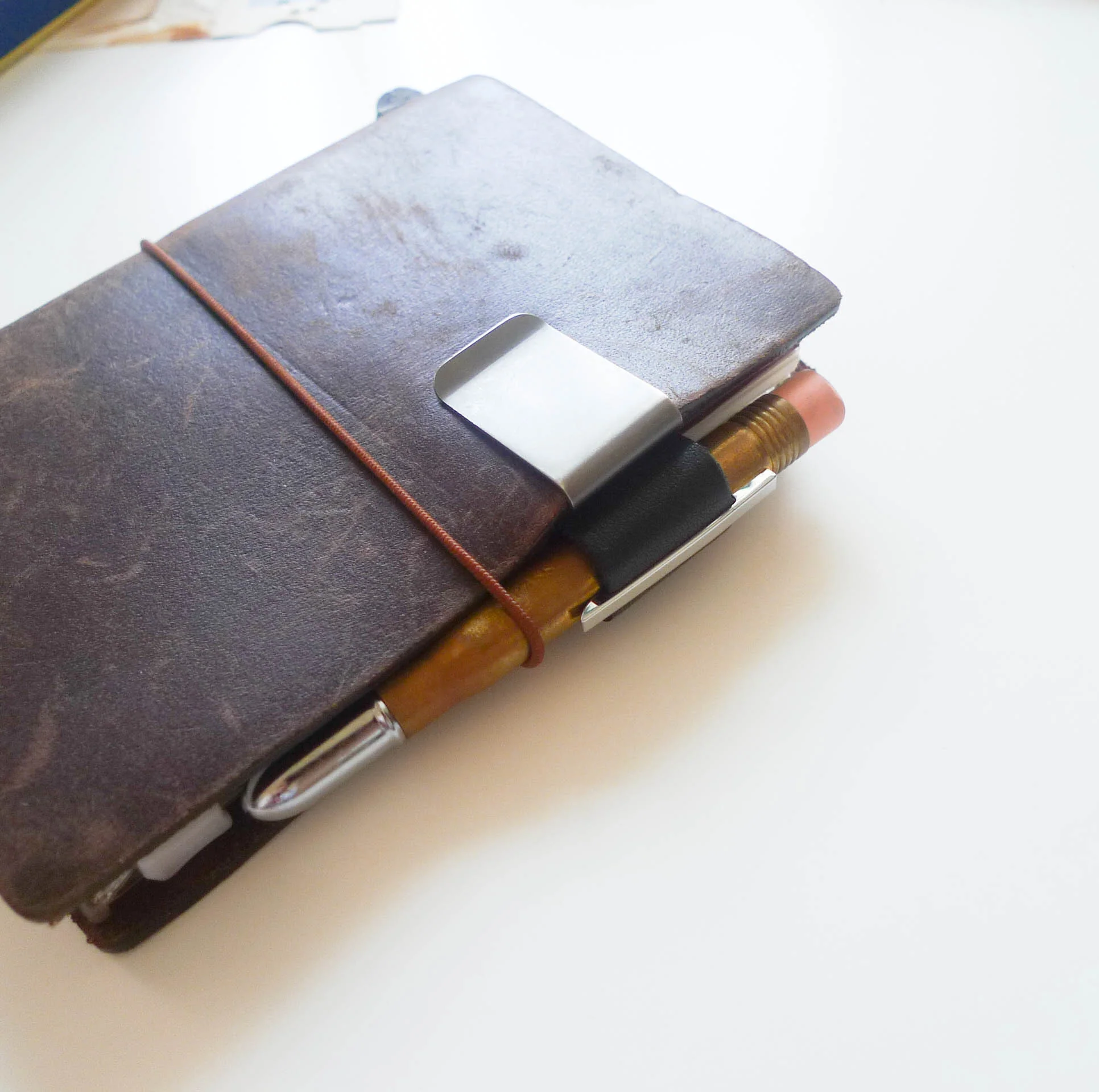 016 Pen Holder - Image 6