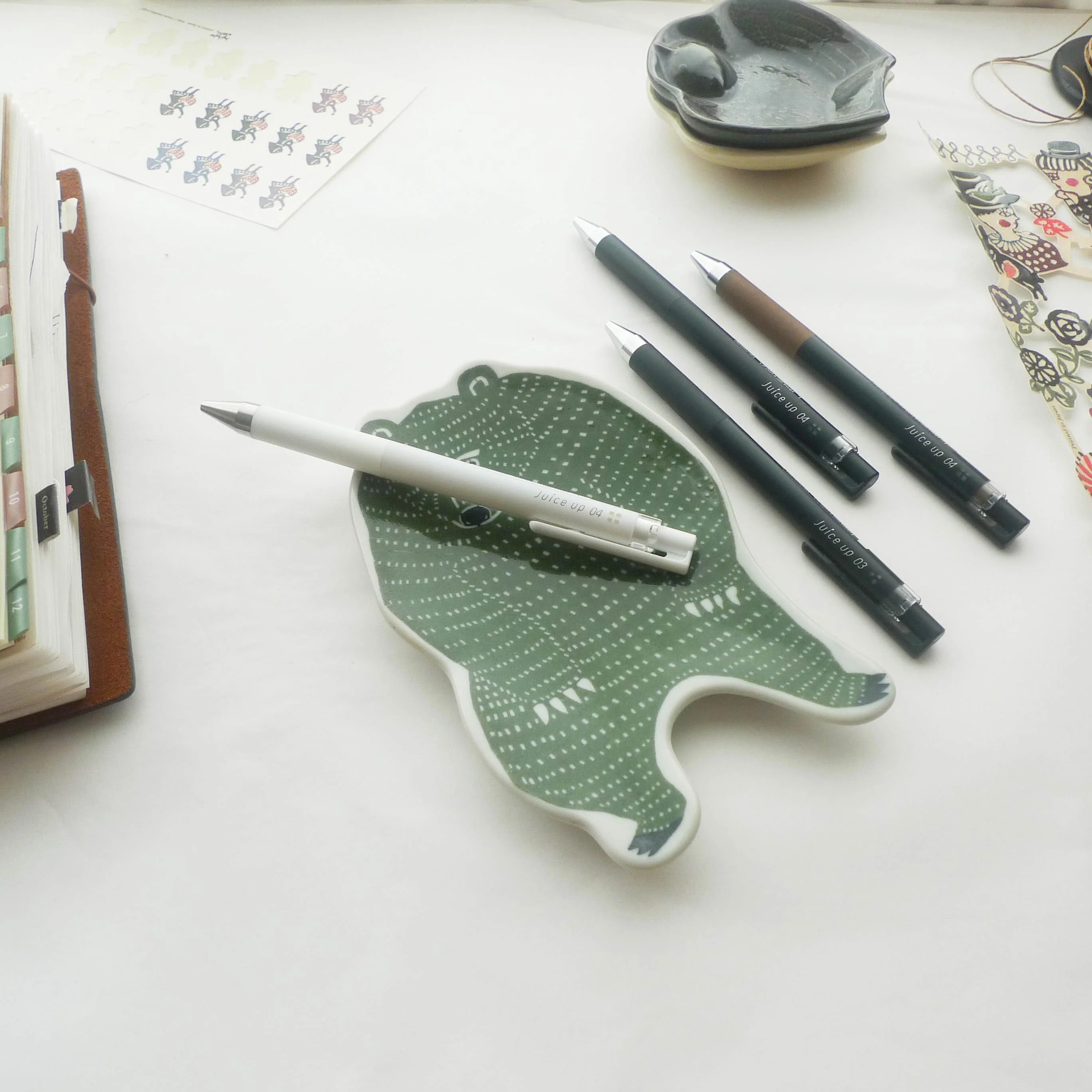 Pilot Juice Up Gel Pen - Black, Brown, White - Image 3