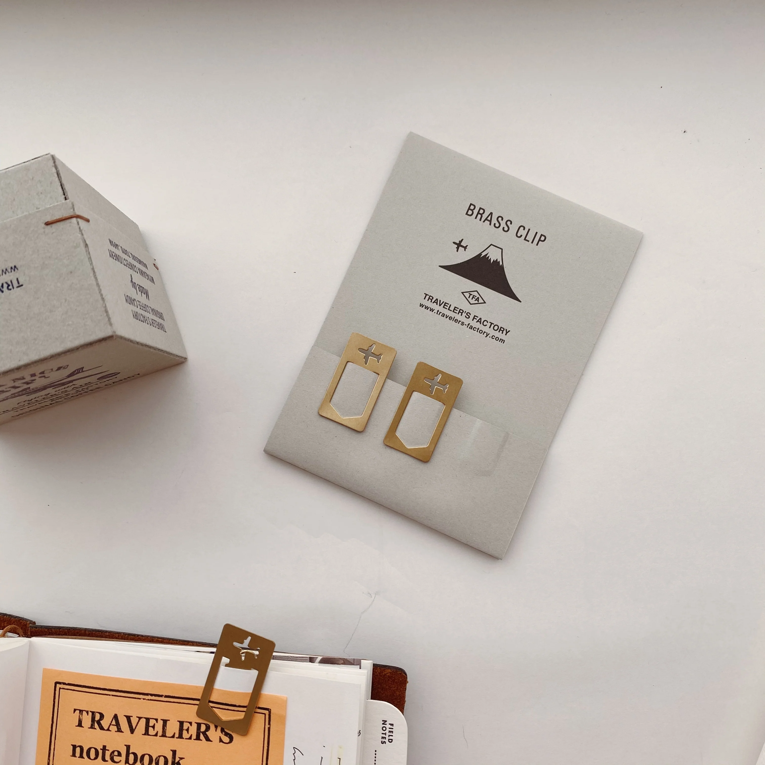 TF: Brass Clip (Airplane) - Image 3