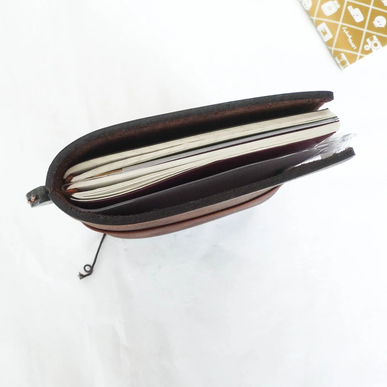 TRAVELER'S Notebook (Passport Size) Starter Kit in BROWN - Image 4